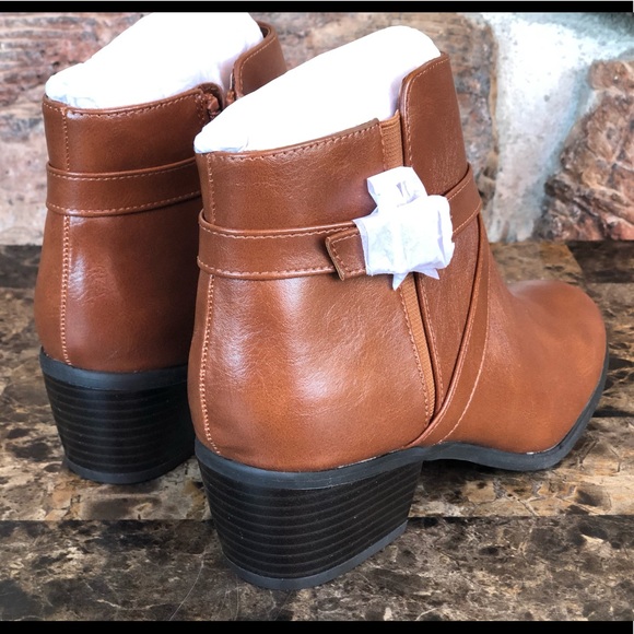 NEW Karen Scott Falonn Ankle Booties - Picture 4 of 10